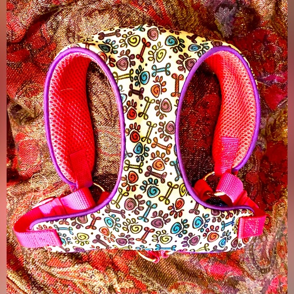 Medium Dog Harness with Paw and Bones Design - Picture 1 of 3